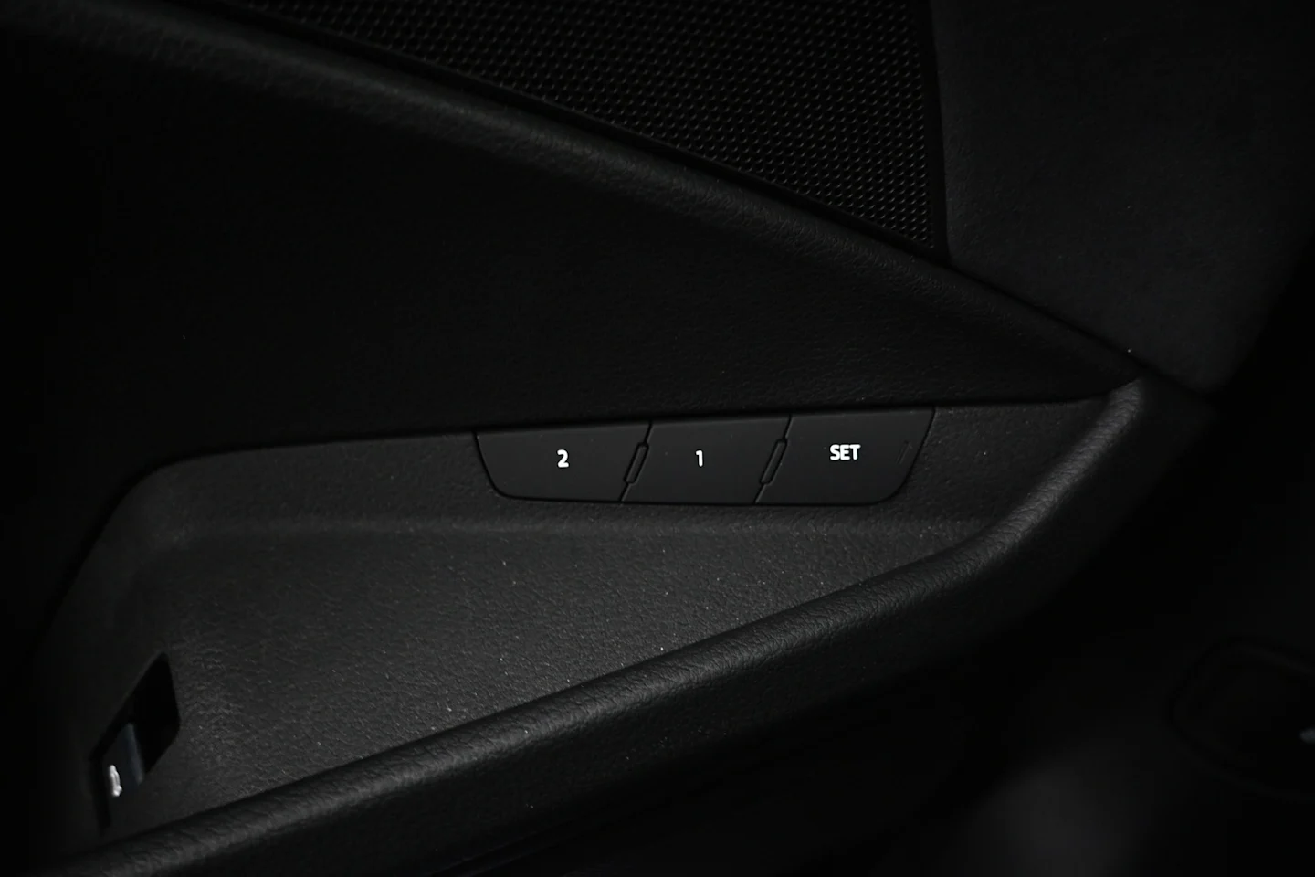 Car Image - G7NRYgIgJqqBdutQO3psc