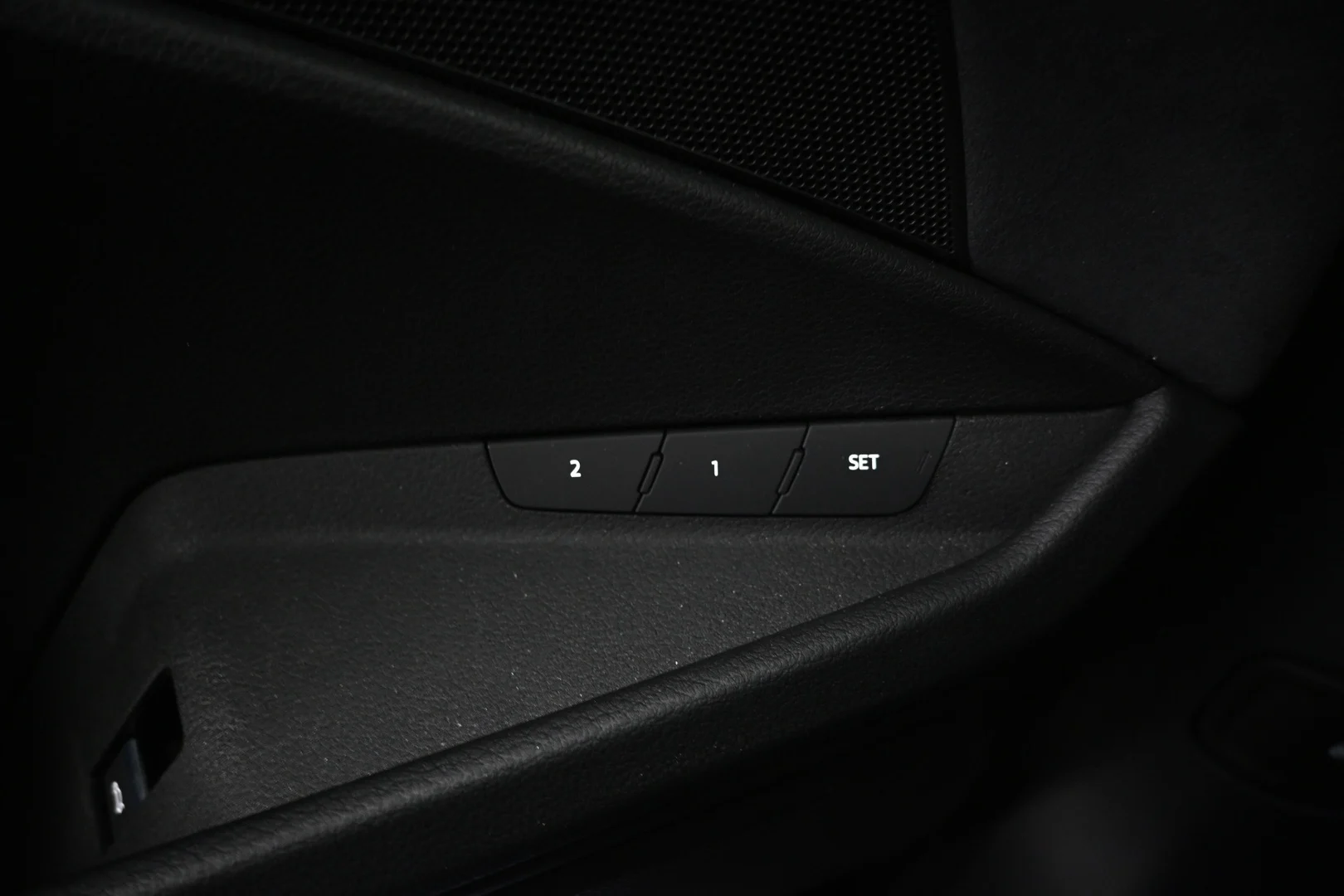 Car Image - G7NRYgIgJqqBdutQO3psc