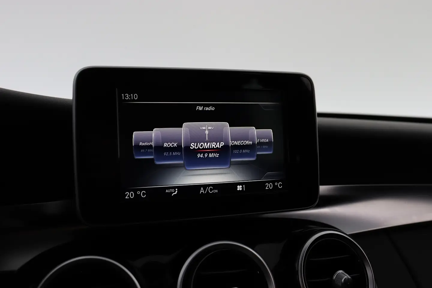 Car Image - 4KqVovLujRbjfX7Gs6iTWQ