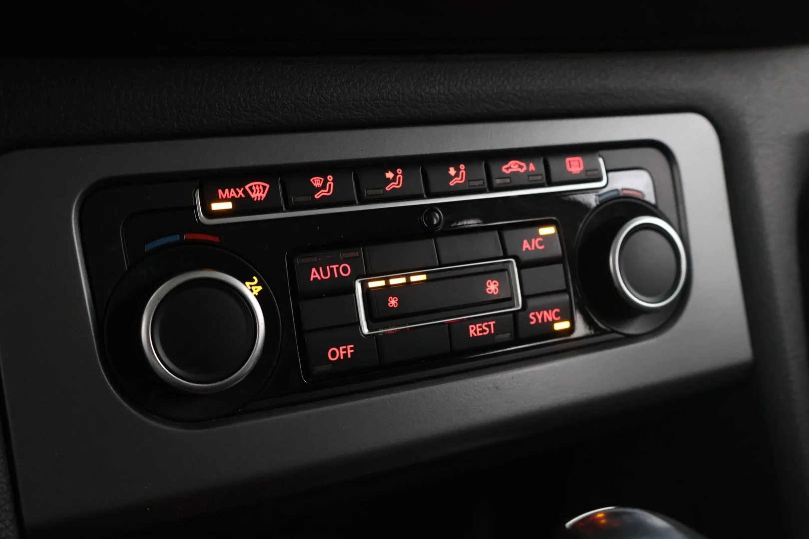 Car Image - 5347cMN4wiGOxn8dyDA4sZ