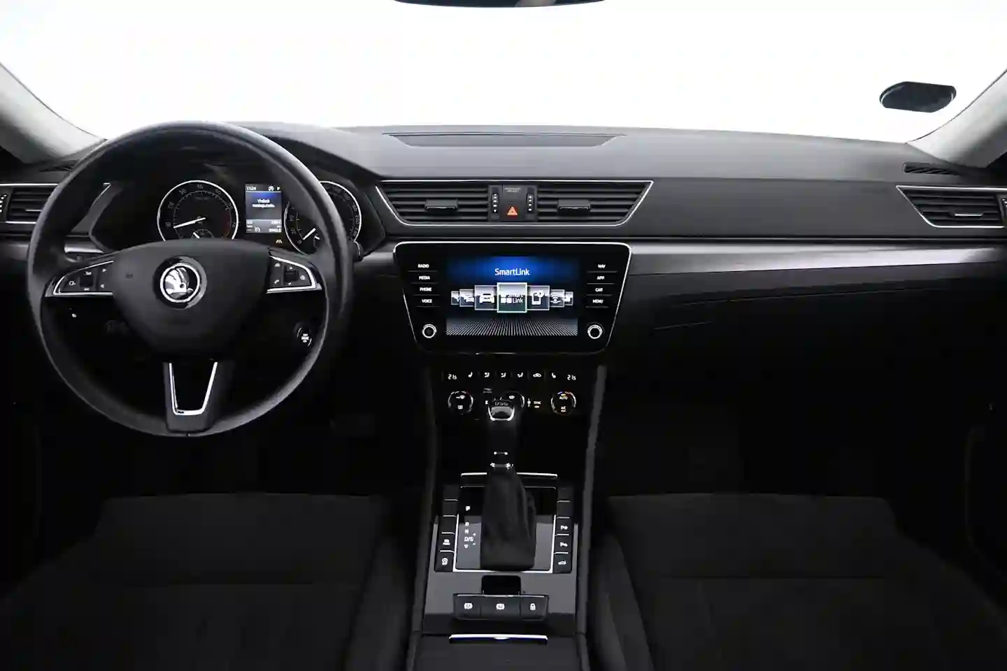 Car Image - 6ZrFRFYFGNBPKJ3rYwrZNL