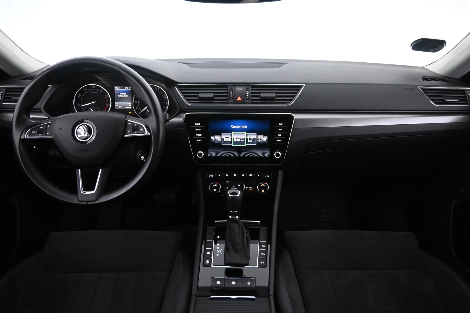 Car Image - 6ZrFRFYFGNBPKJ3rYwrZNL