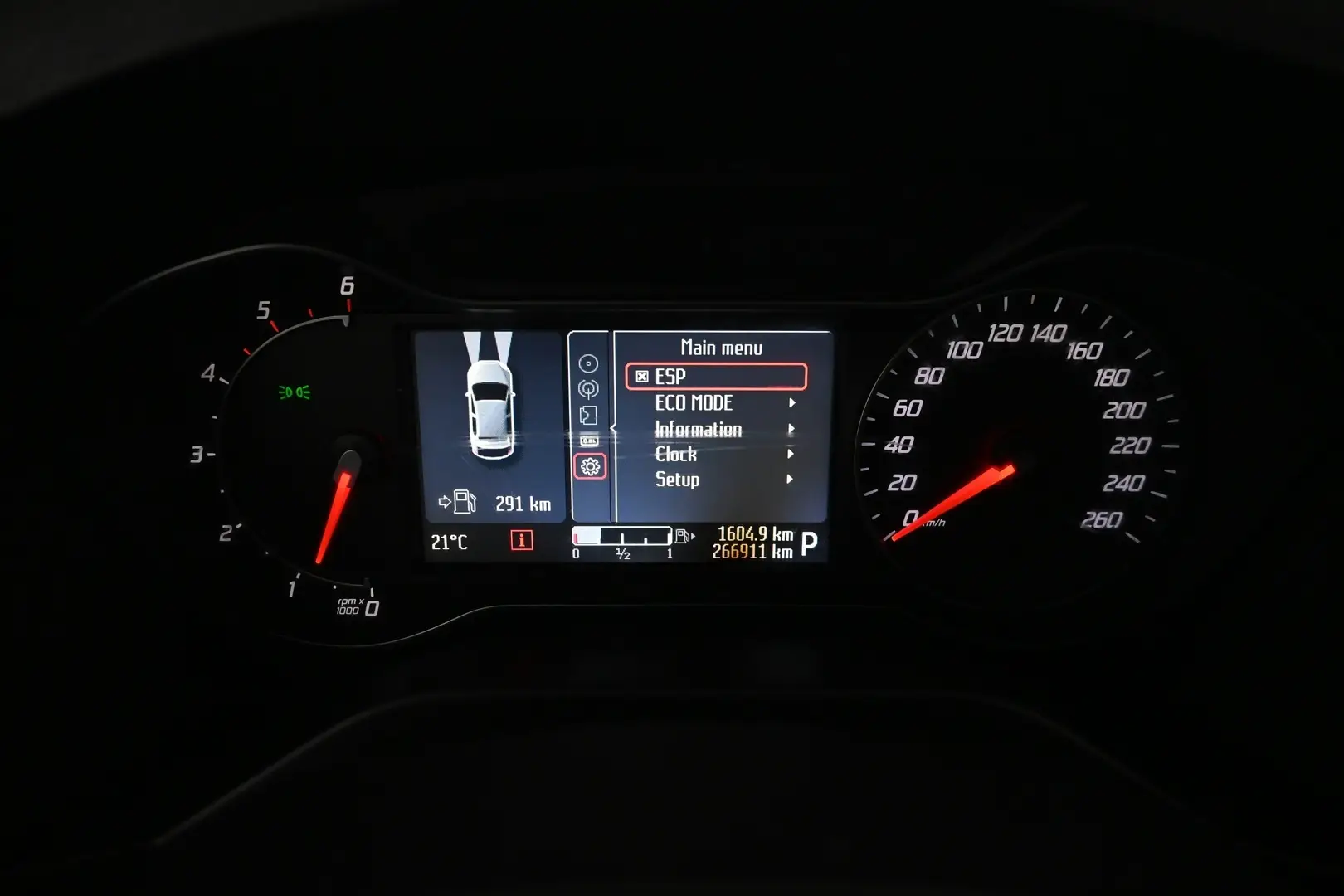 Car Image - 3VviB4gnNSa188tsxtNJj0