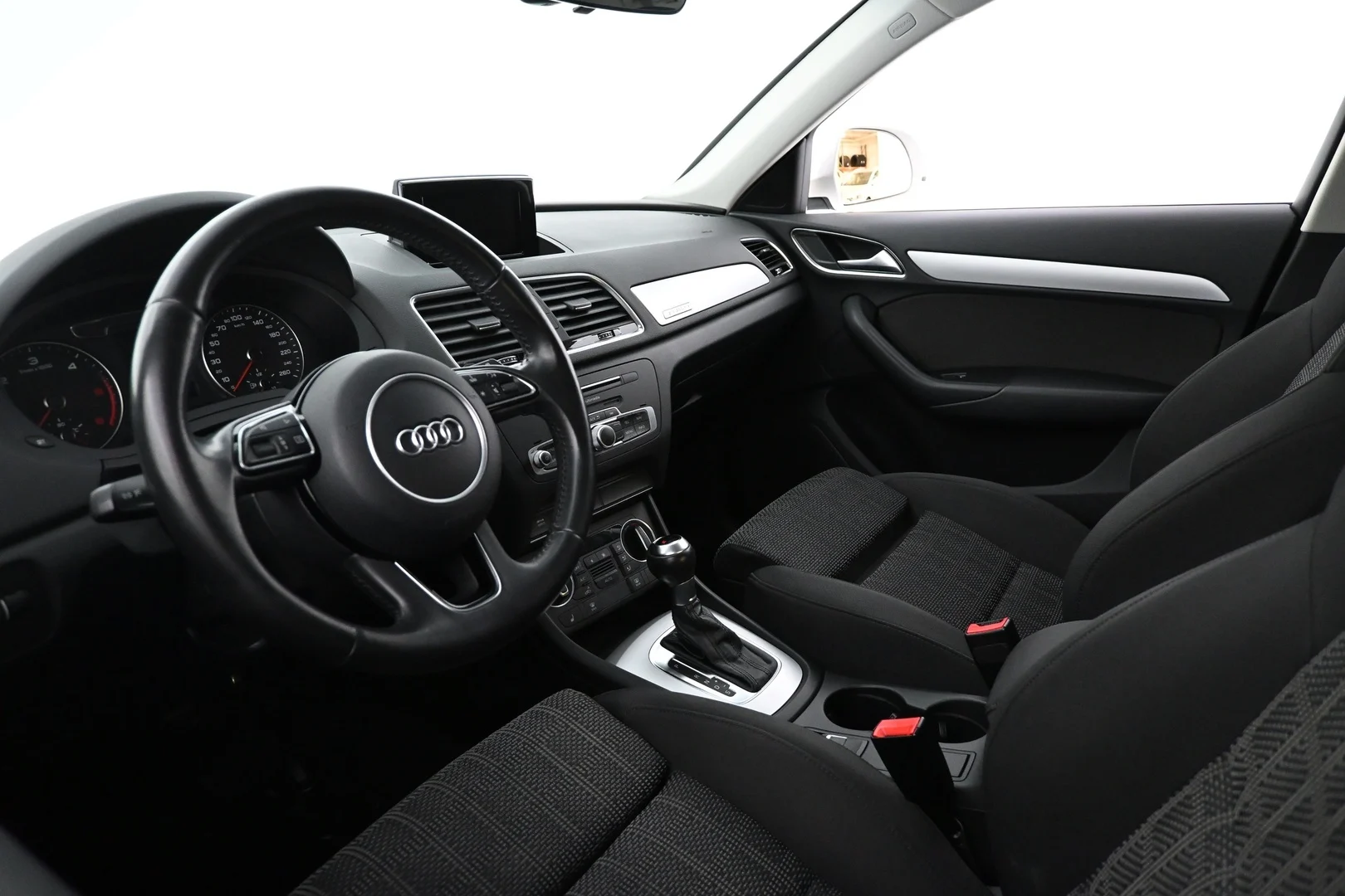 Car Image - 742MCYjj5w4aFsiSyAbi0t