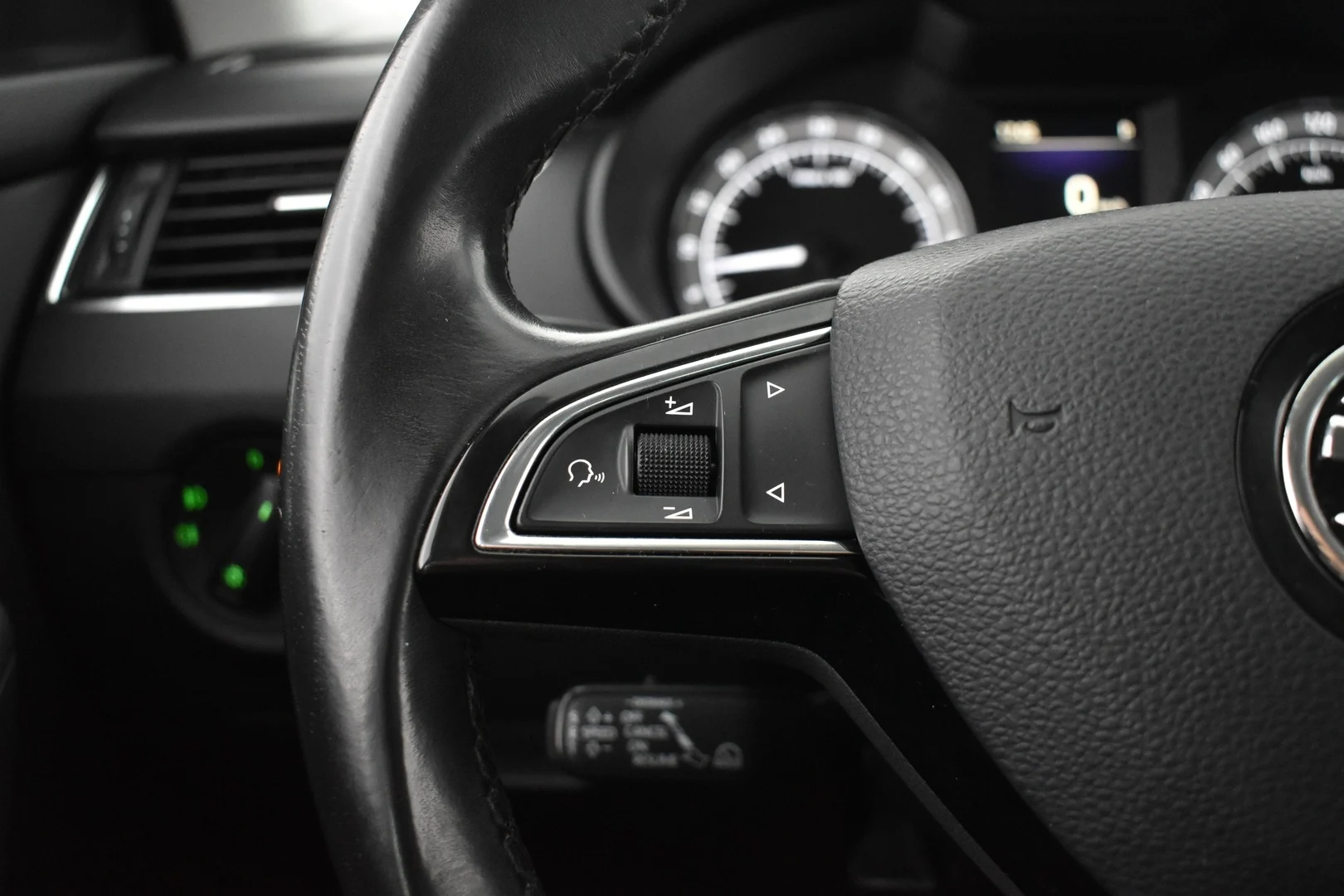 Car Image - Cg4hjLh6uk8RLAhDl5QJV