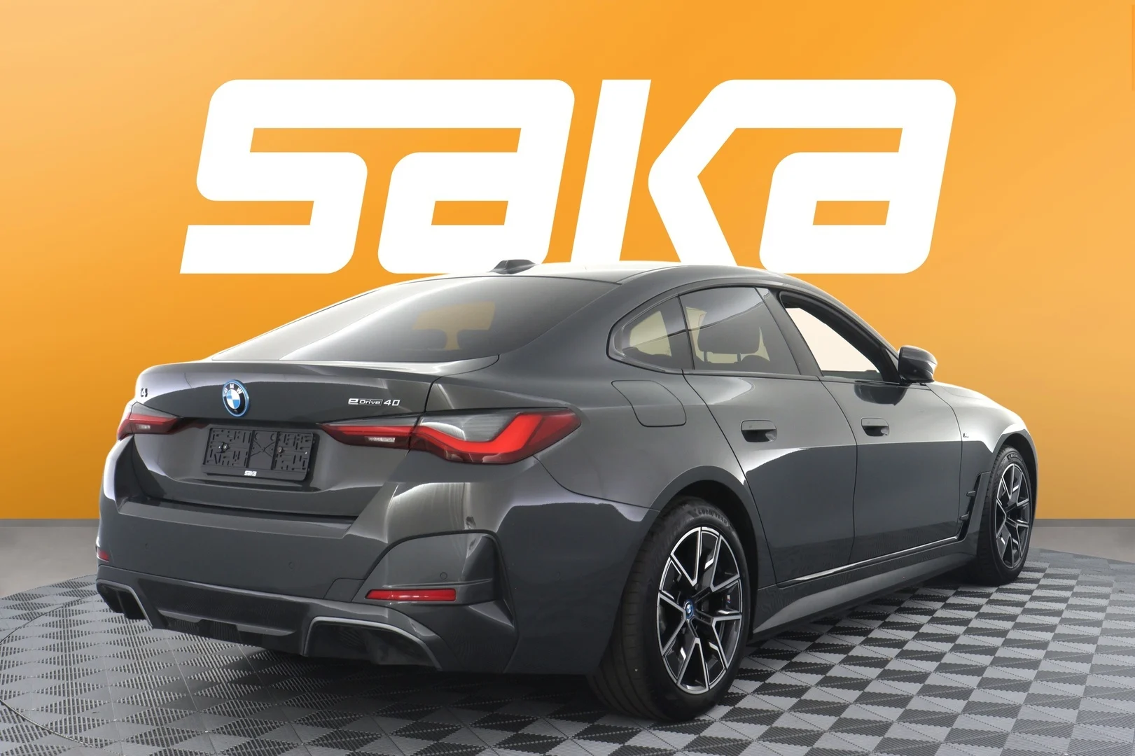 Car Image - 1uvXReesCTrnAU9nTAspw8