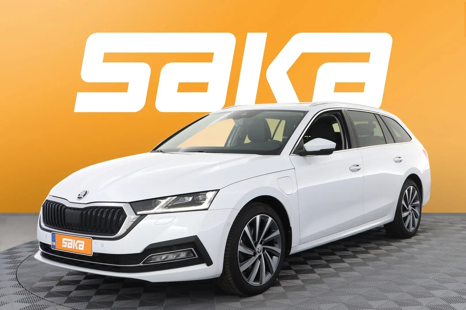 Car Image - Nnej0QBgqaukiV1BwLjWC