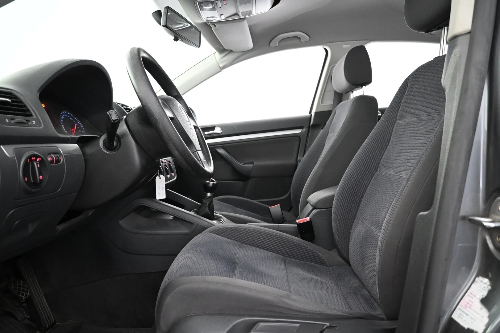 Car Image - 2cYOklEwwFe5wyV6qcwJ7y