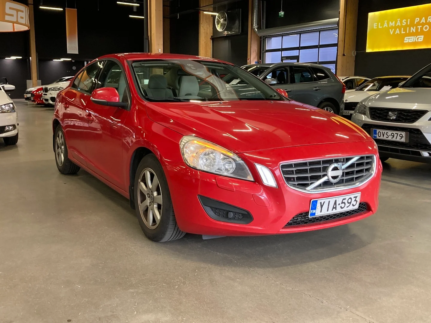Car Image - 1B7F2aKhU6xiOFiUqAZybL