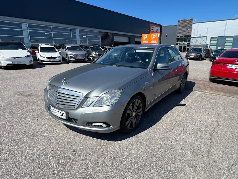 Mercedes-Benz E