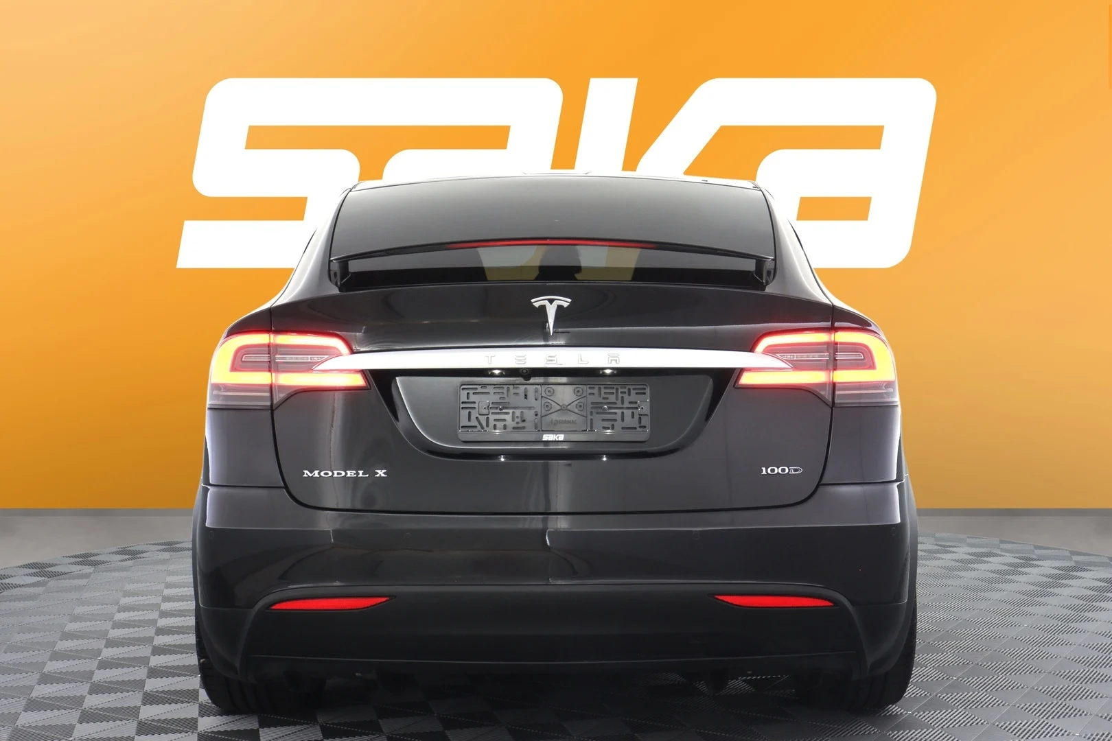 Car Image - C8YqQW7VMkFXrYoxfePpu