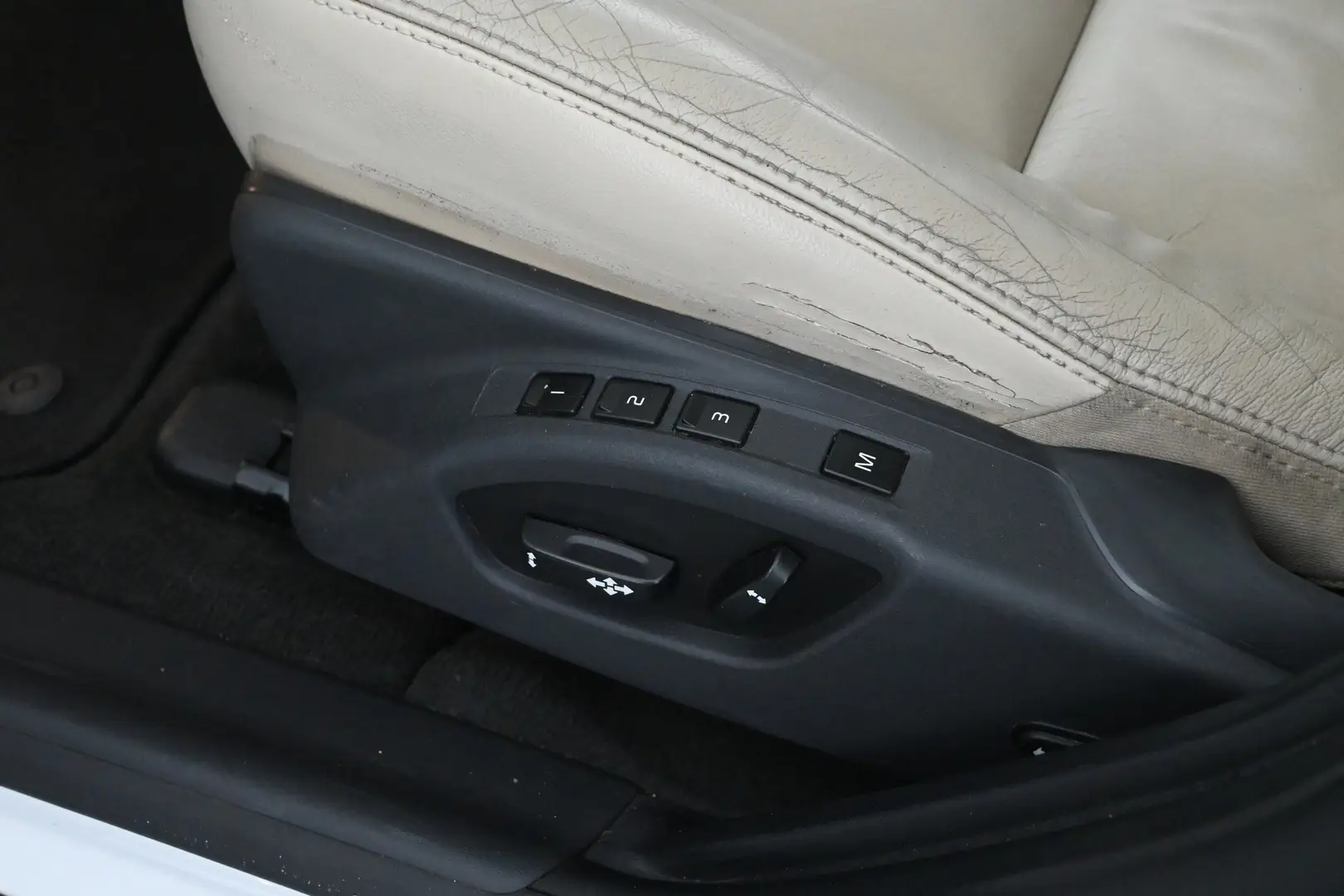 Car Image - fYT1uQerrjby0FhN9sObI