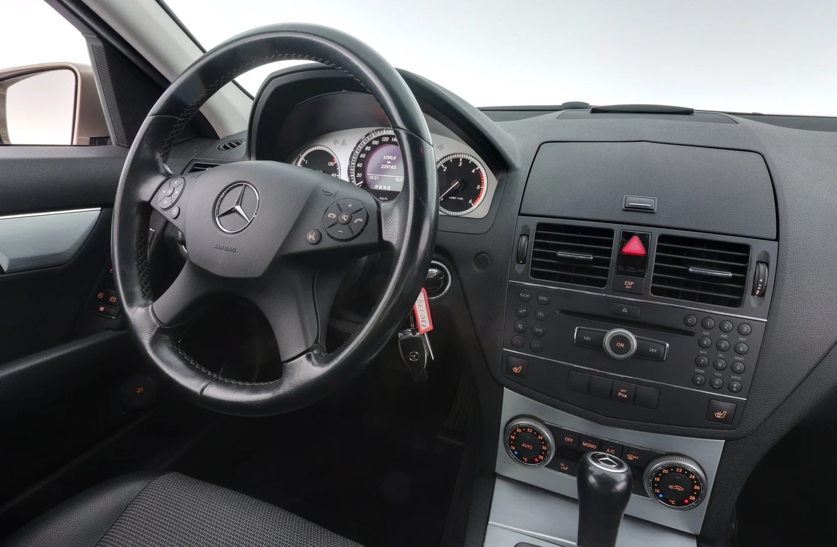 Car Image - GJRdy2QVnKWl5mI1RWojG