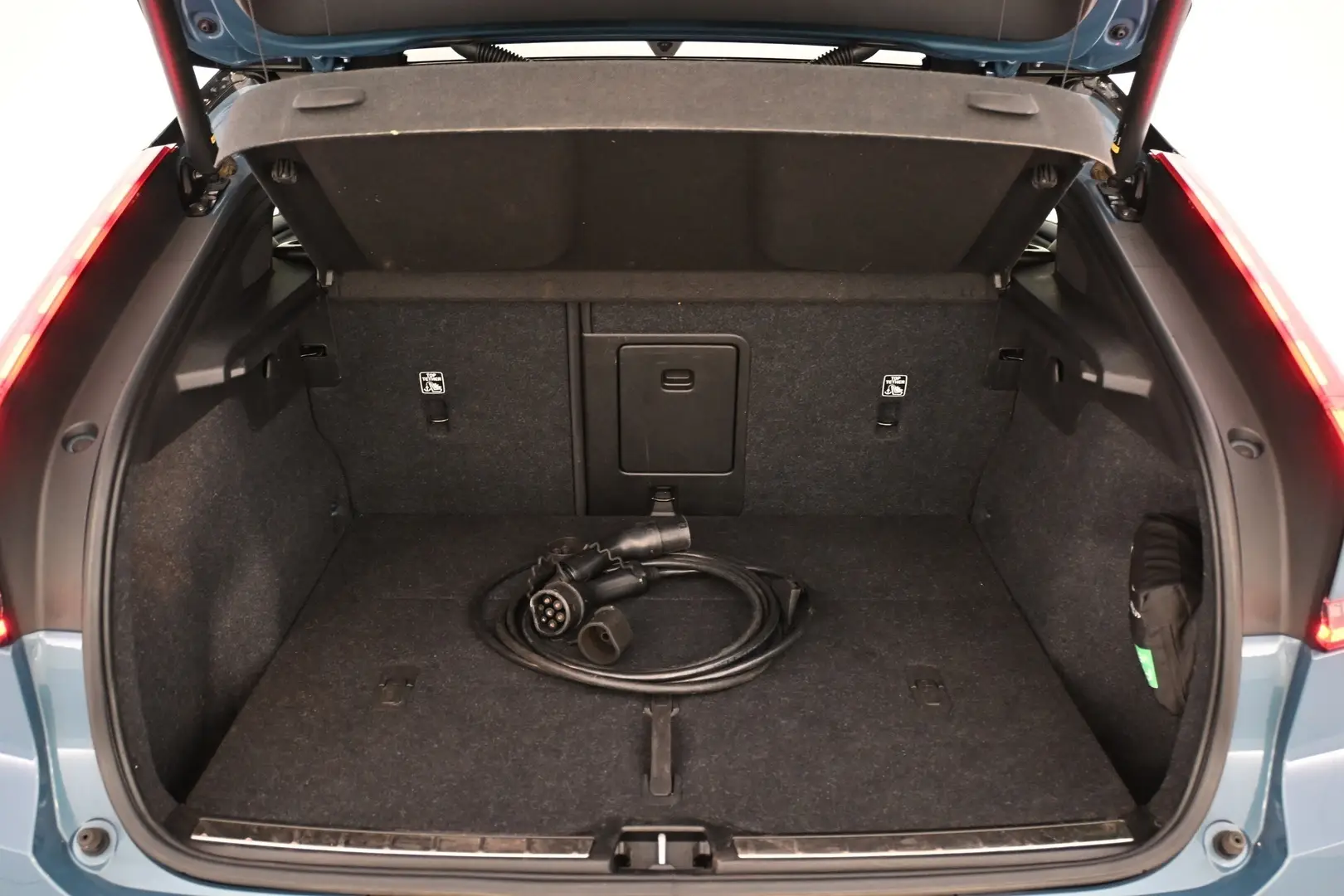 Car Image - 6YXnbaEswxtyQ6jQyCPNtD