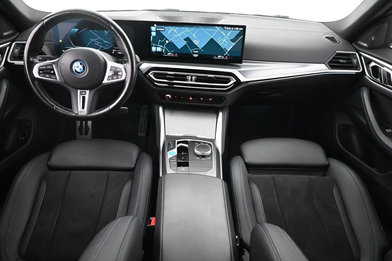 Car Image - 19UYJc9TFAEf7pSRHPe5FQ