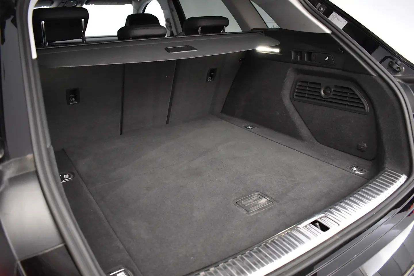 Car Image - 2Lp3WN3dlr0nvEcMC4sb4p