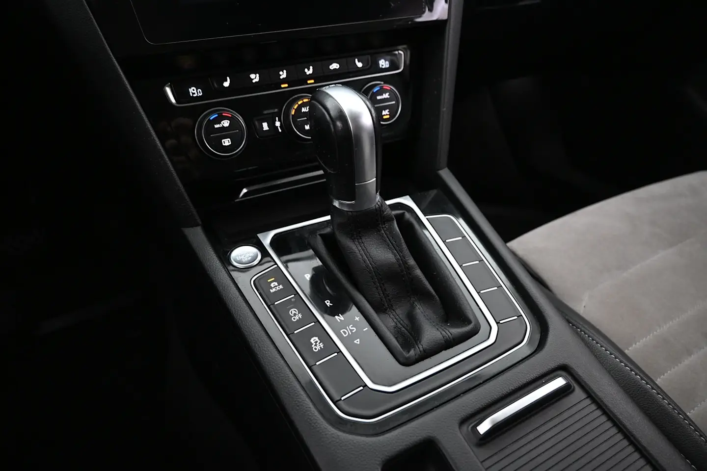 Car Image - 1sFkPC4OhrHawv74CXVKAd