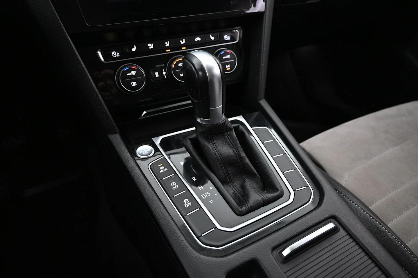 Car Image - 1sFkPC4OhrHawv74CXVKAd