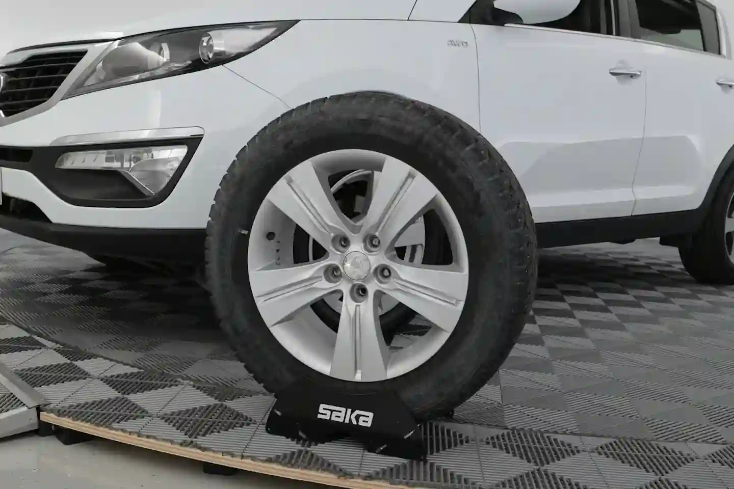 Car Image - 73PAwVeUq8kW6WIhGqDCLI