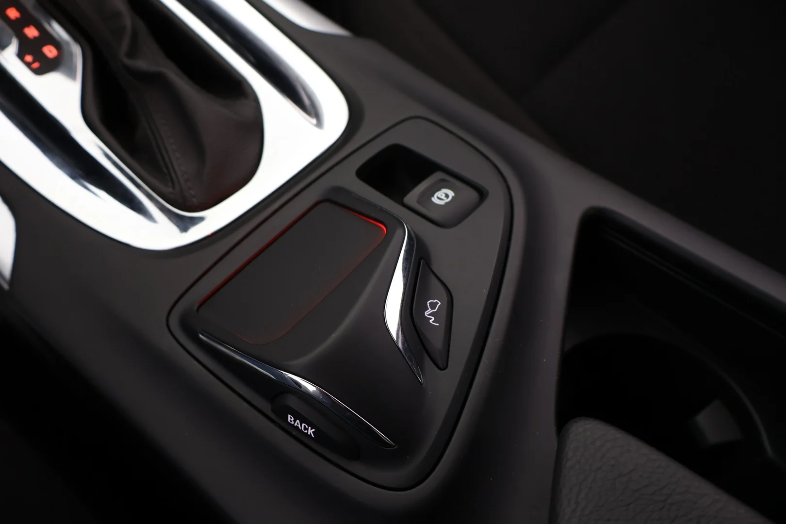 Car Image - TgYygCIlaNx2nQEeDM4bq