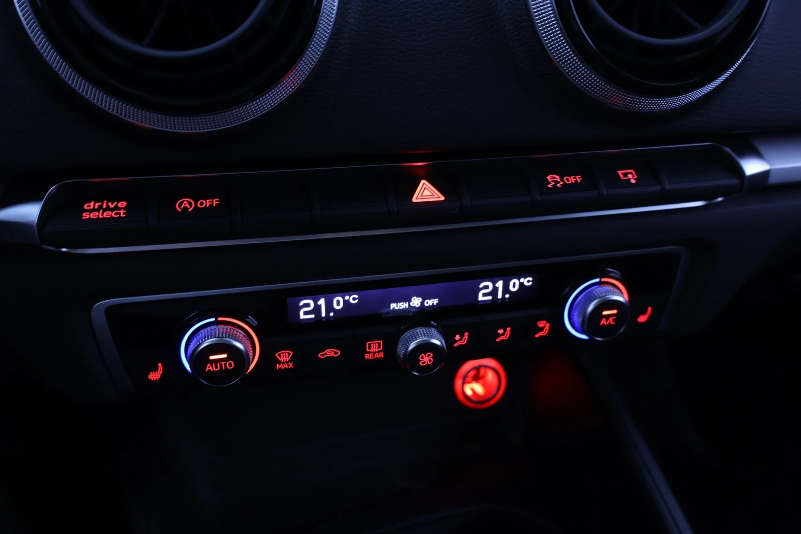 Car Image - 5trsGdEHIjB2QAB2UK1VcL