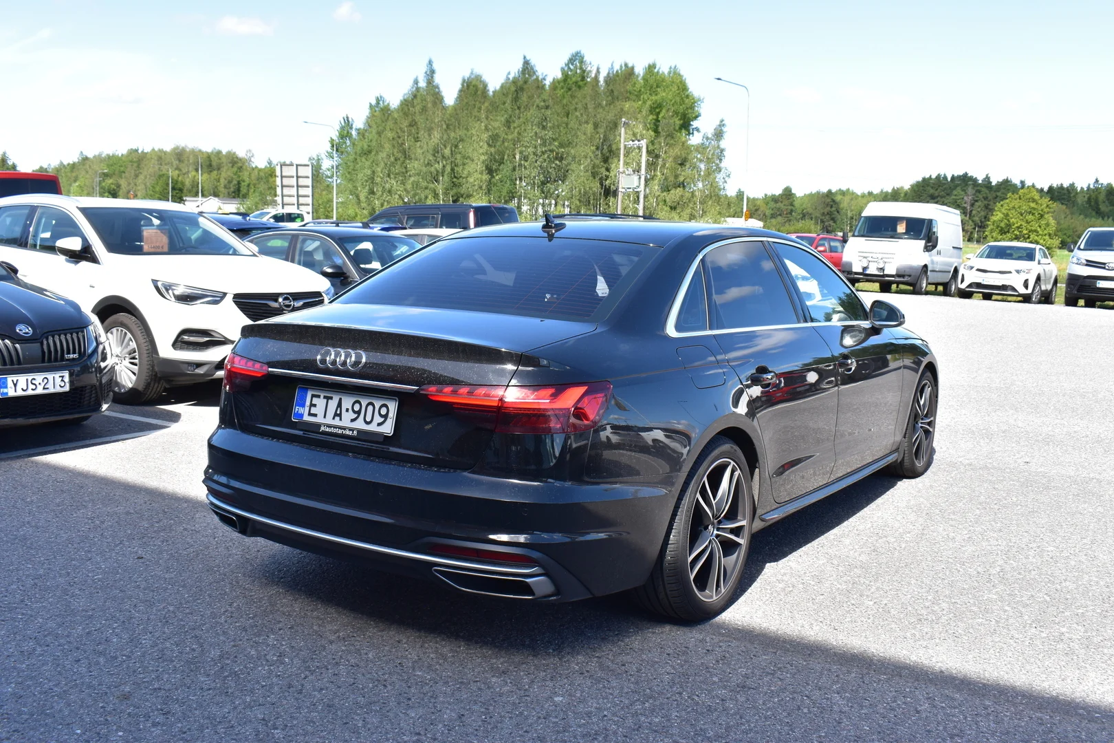 Car Image - 5DjJOxIysn7uPRYbRZvLuC