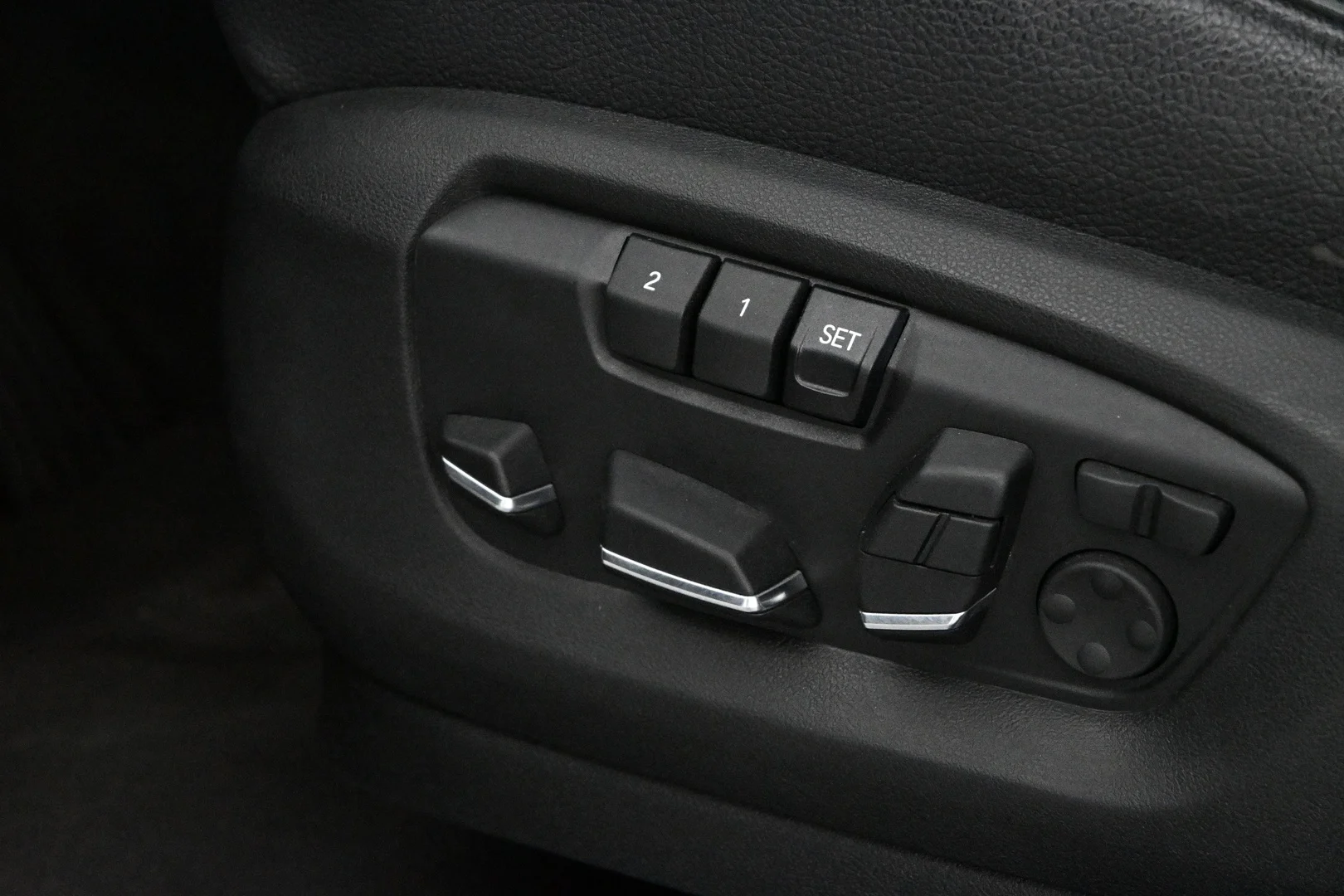 Car Image - 4ygo7BU9pEZjZ2DURR0zsG