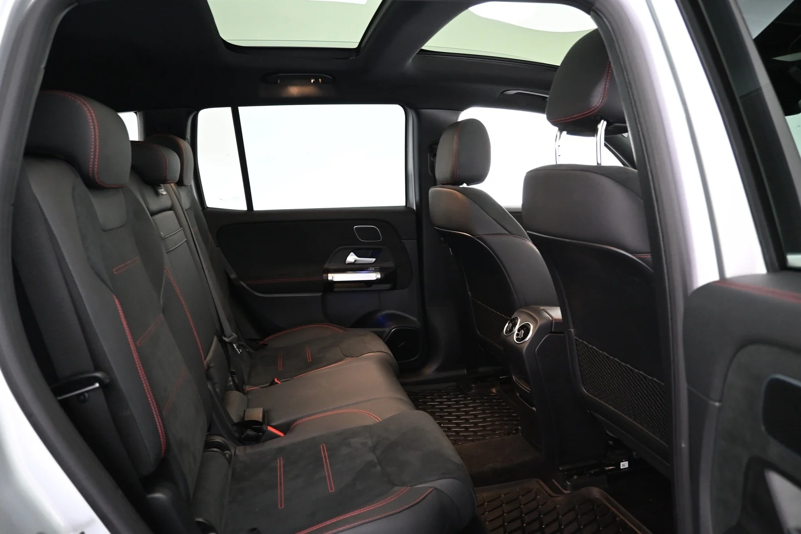Car Image - 2mYRqtF54DlL6JGIc69FVJ