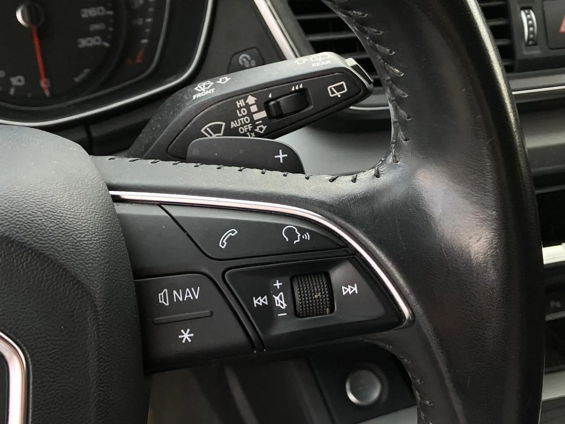 Car Image - 1L4RjcvHEEr8tTPhuH0wyg