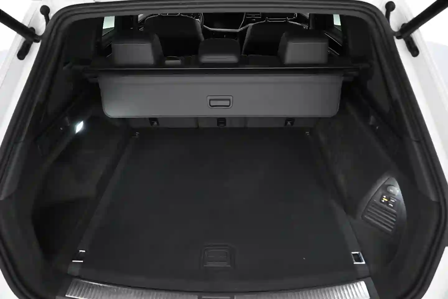 Car Image - 5fQCiFKV1f650lNUr7IQkg