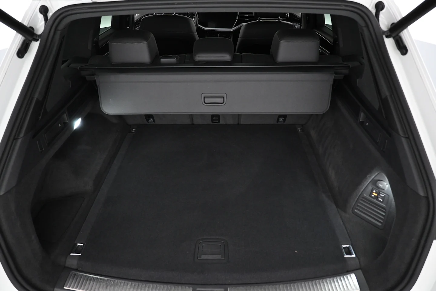 Car Image - 5fQCiFKV1f650lNUr7IQkg