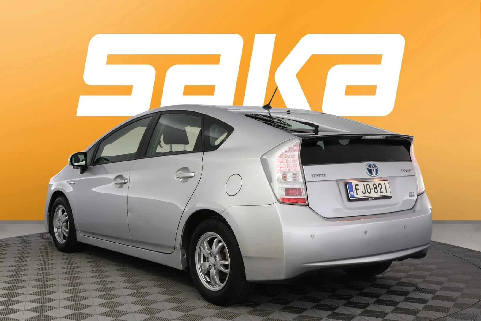 Car Image - 16Y1M7k3GdNaAiVqEKyetM