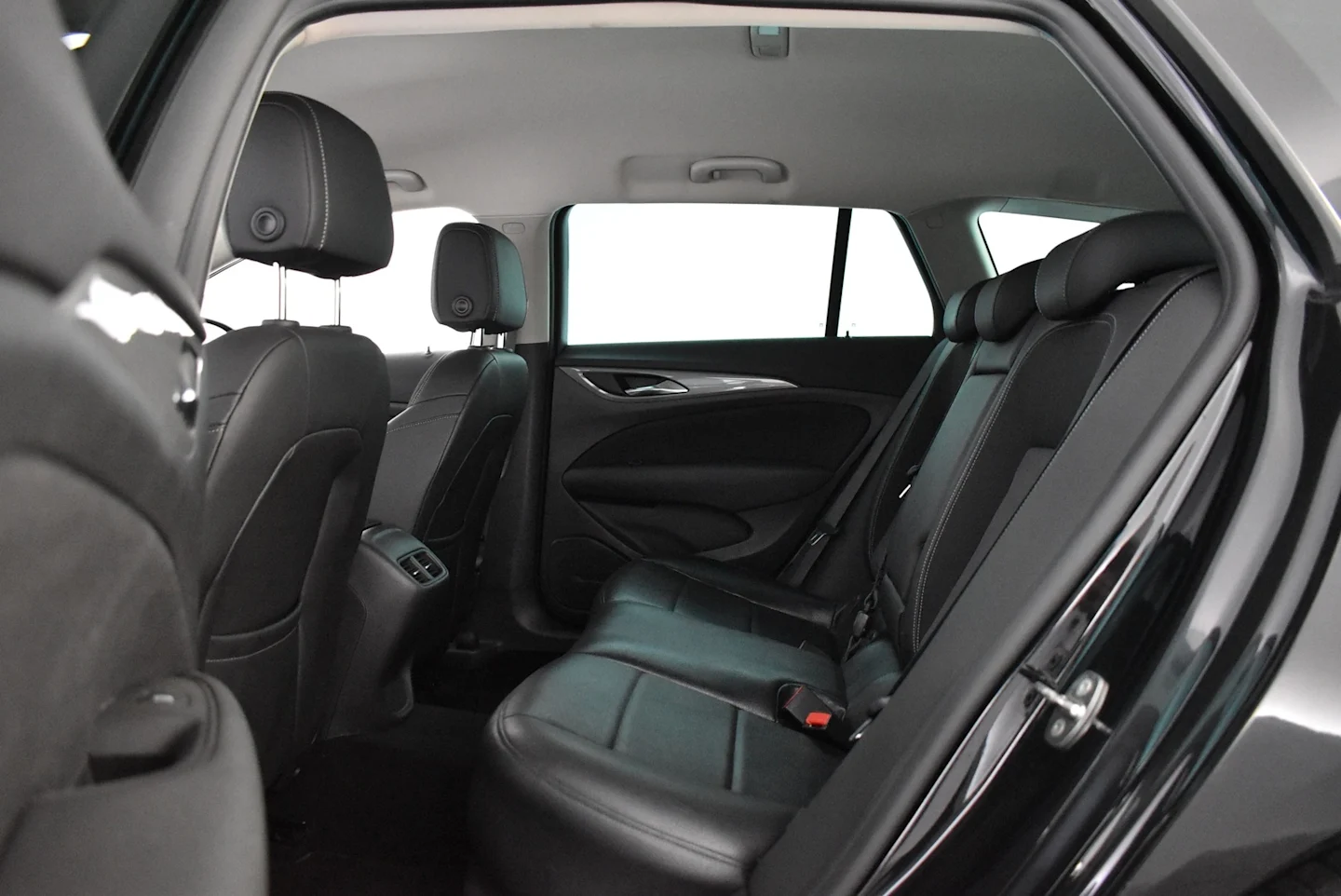 Car Image - 5dM8KUYFjm80xpGb3SBq3X