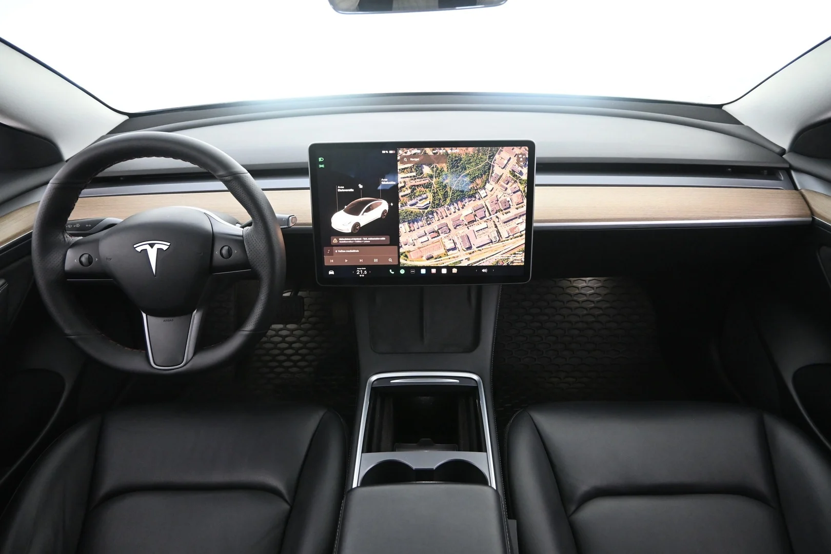 Car Image - 723ZzsOpdb2dCUgMDr81M