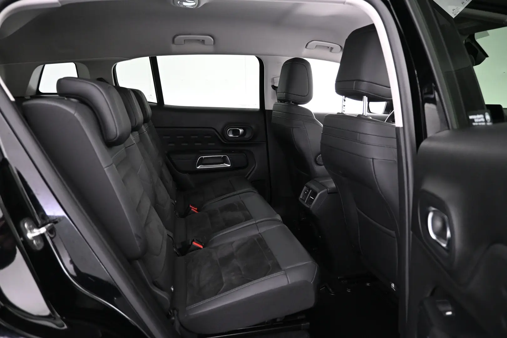 Car Image - 78oL6M12avoVyWipKjuUXo