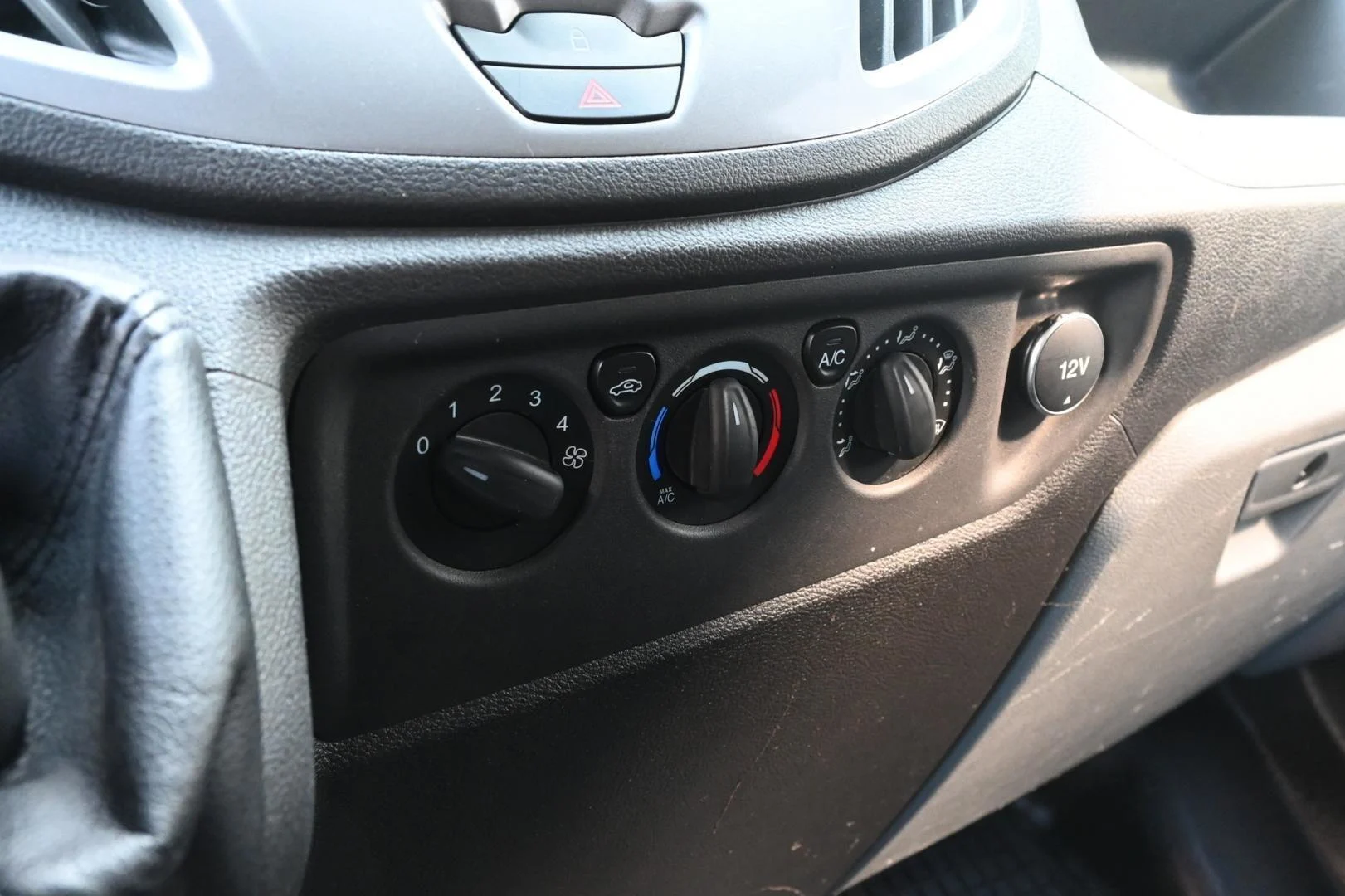 Car Image - 1IQYysiV5ql9tqJBga0QzI