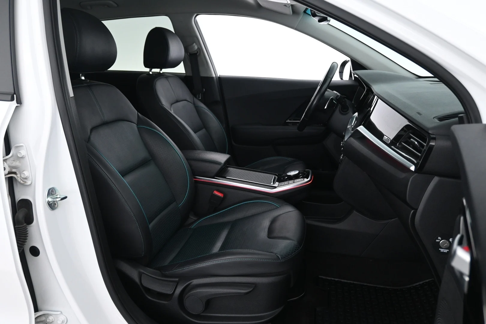 Car Image - 2ZgxaMWiTb2r2sx26KIPHe