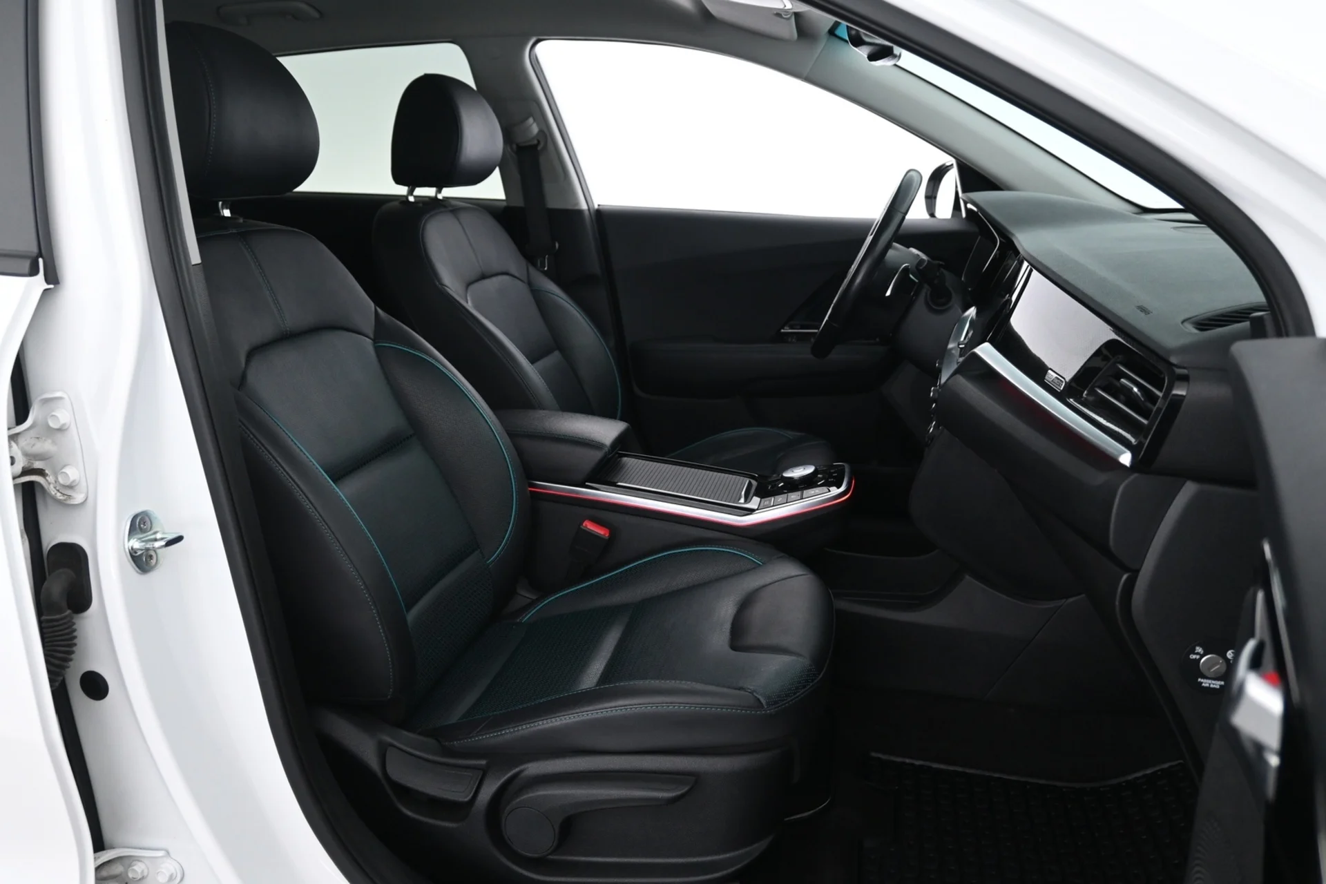 Car Image - 2ZgxaMWiTb2r2sx26KIPHe