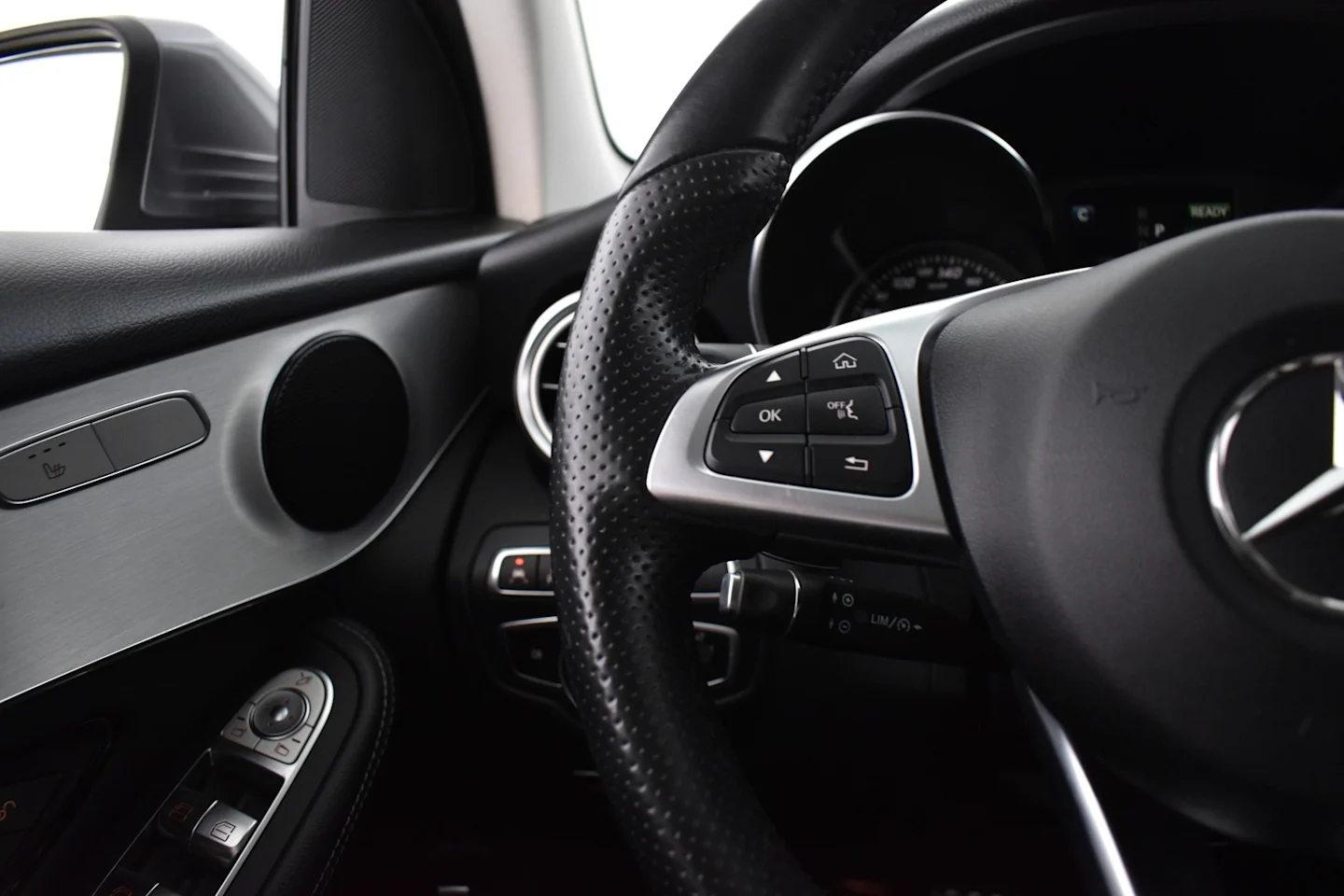Car Image - 7HQq3MOQRnGI3ByDvxHblg
