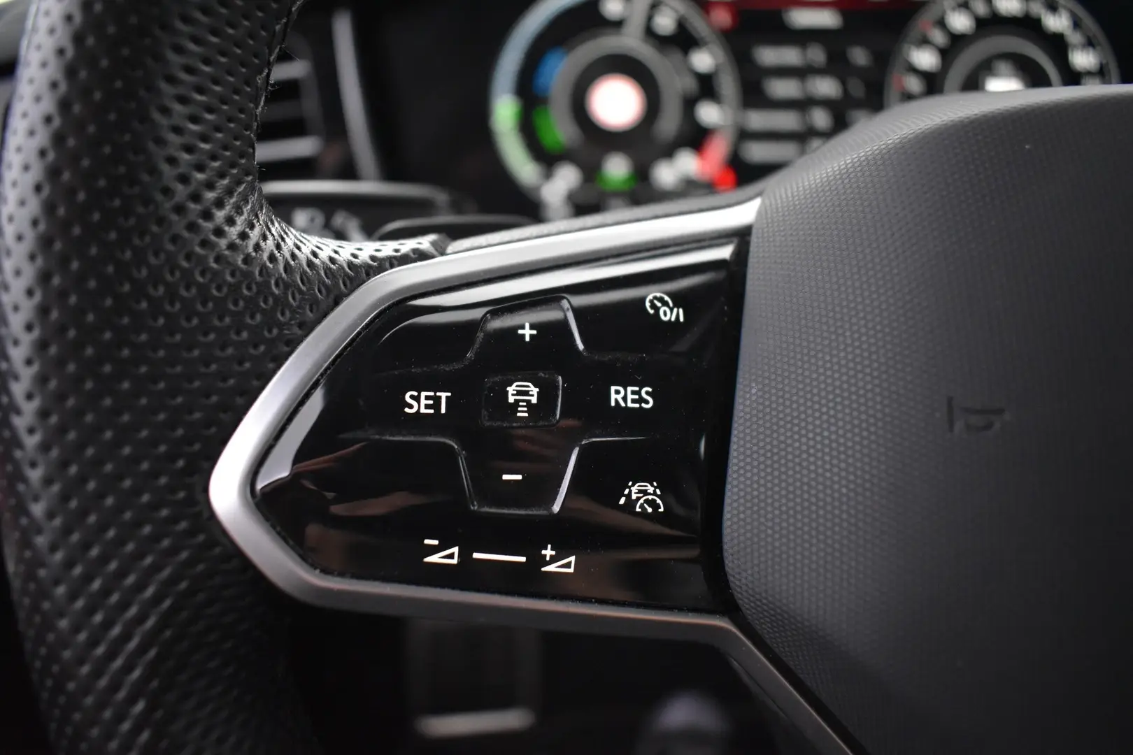 Car Image - 3XJna00QLG9JqGozEyZD39