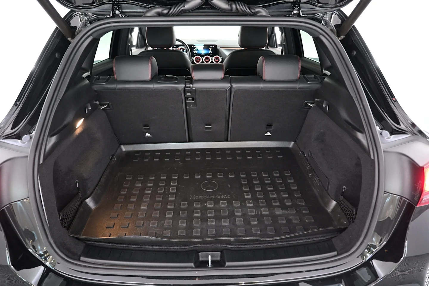 Car Image - 3b57GYfHkz8Dy7RlnfMpZt