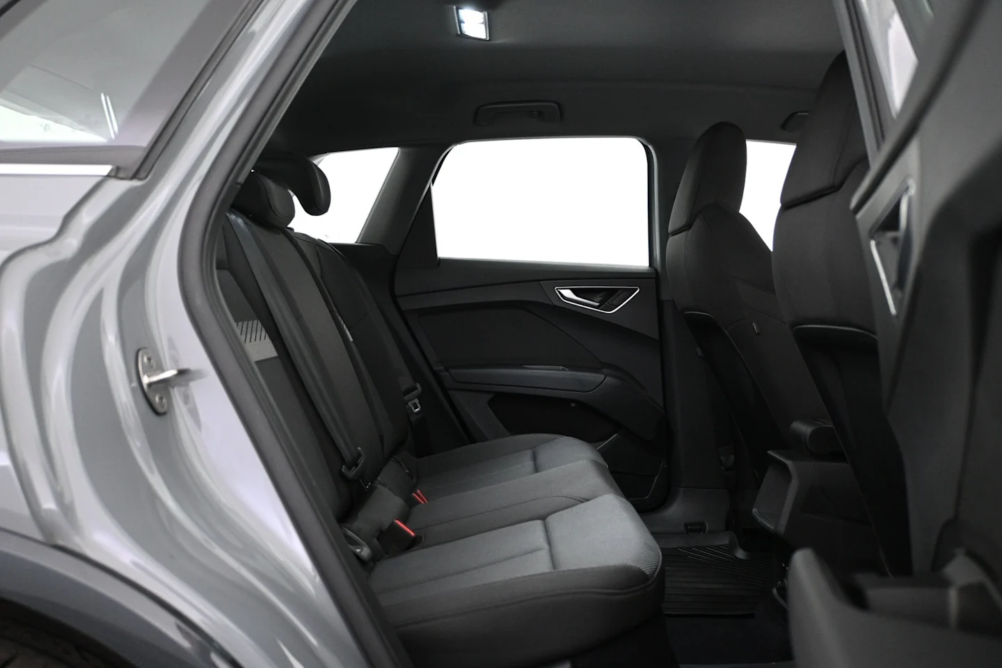 Car Image - 1Hd9RiCjXihTqDggXuarNE