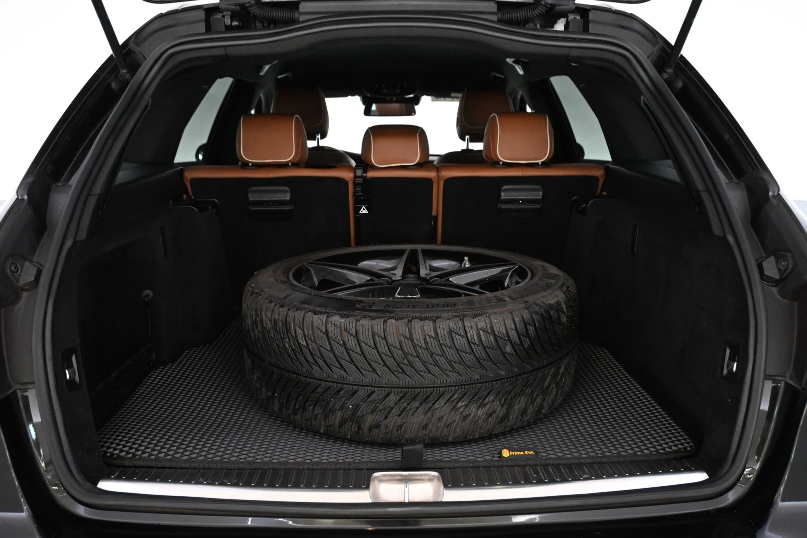 Car Image - 5Eg3bkpwyRfyPZZDrzSPdJ