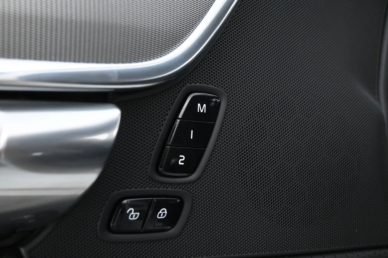 Car Image - 2q6MQuQaJgb1LMOH2yTVty