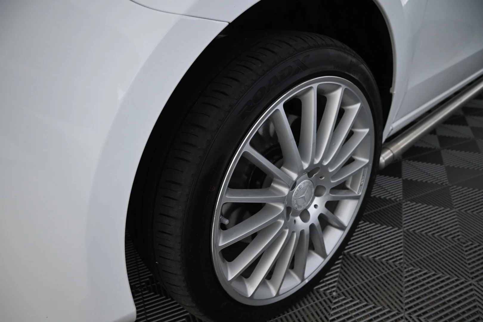 Car Image - 3NnApvnVvf4cHoXu8MrSoO