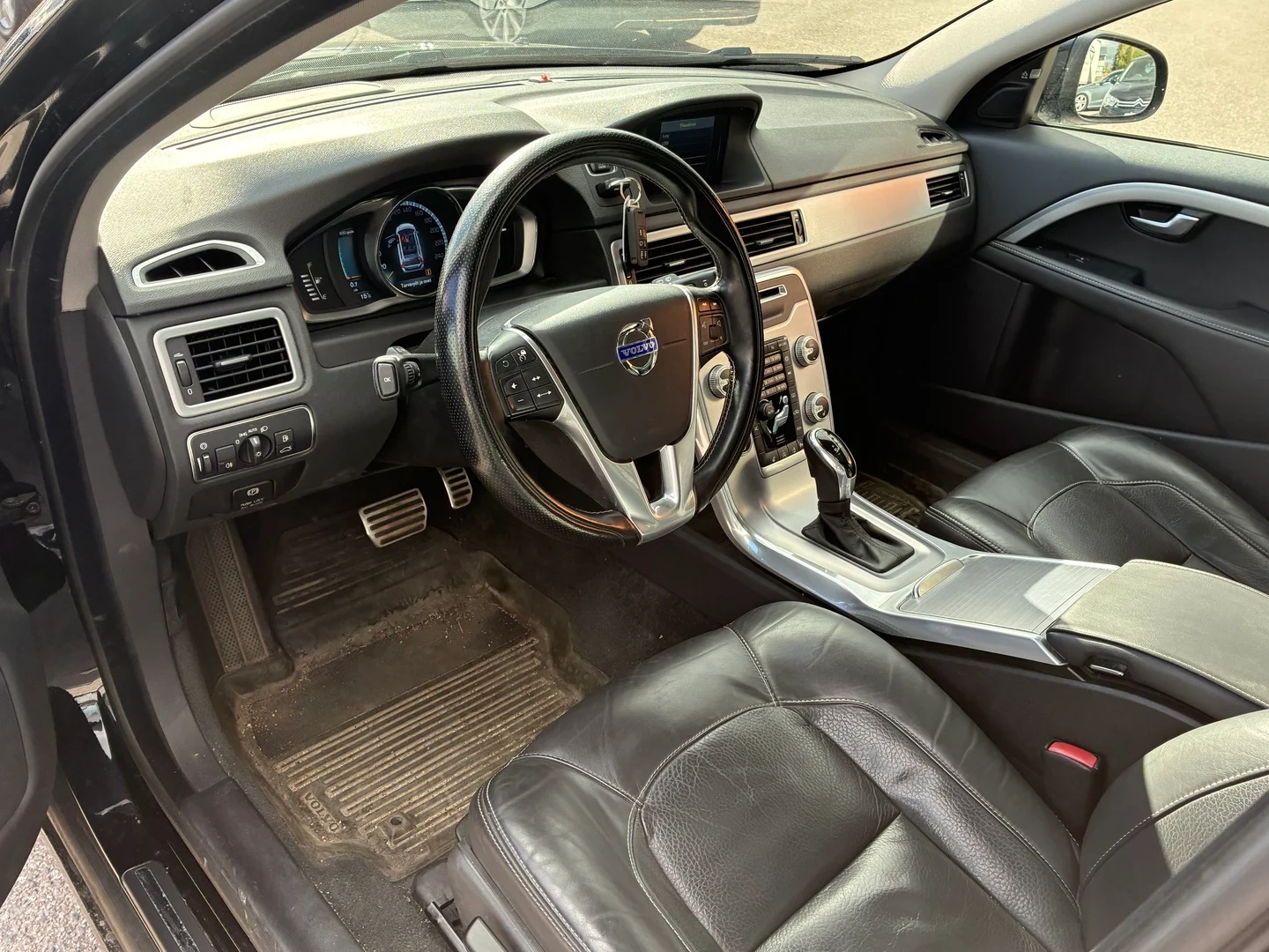 Car Image - OEMR905tbQkuIZHLfr6wQ