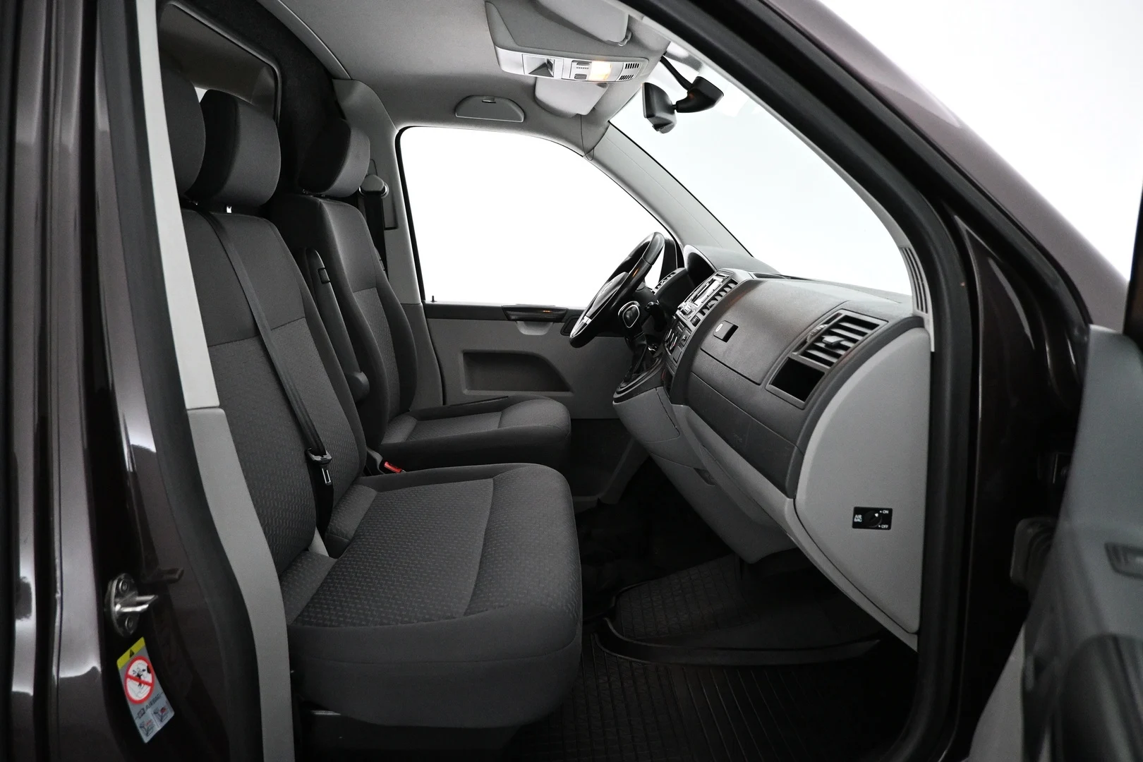 Car Image - 2xtvRw9IgmpbBlDGveDVxz