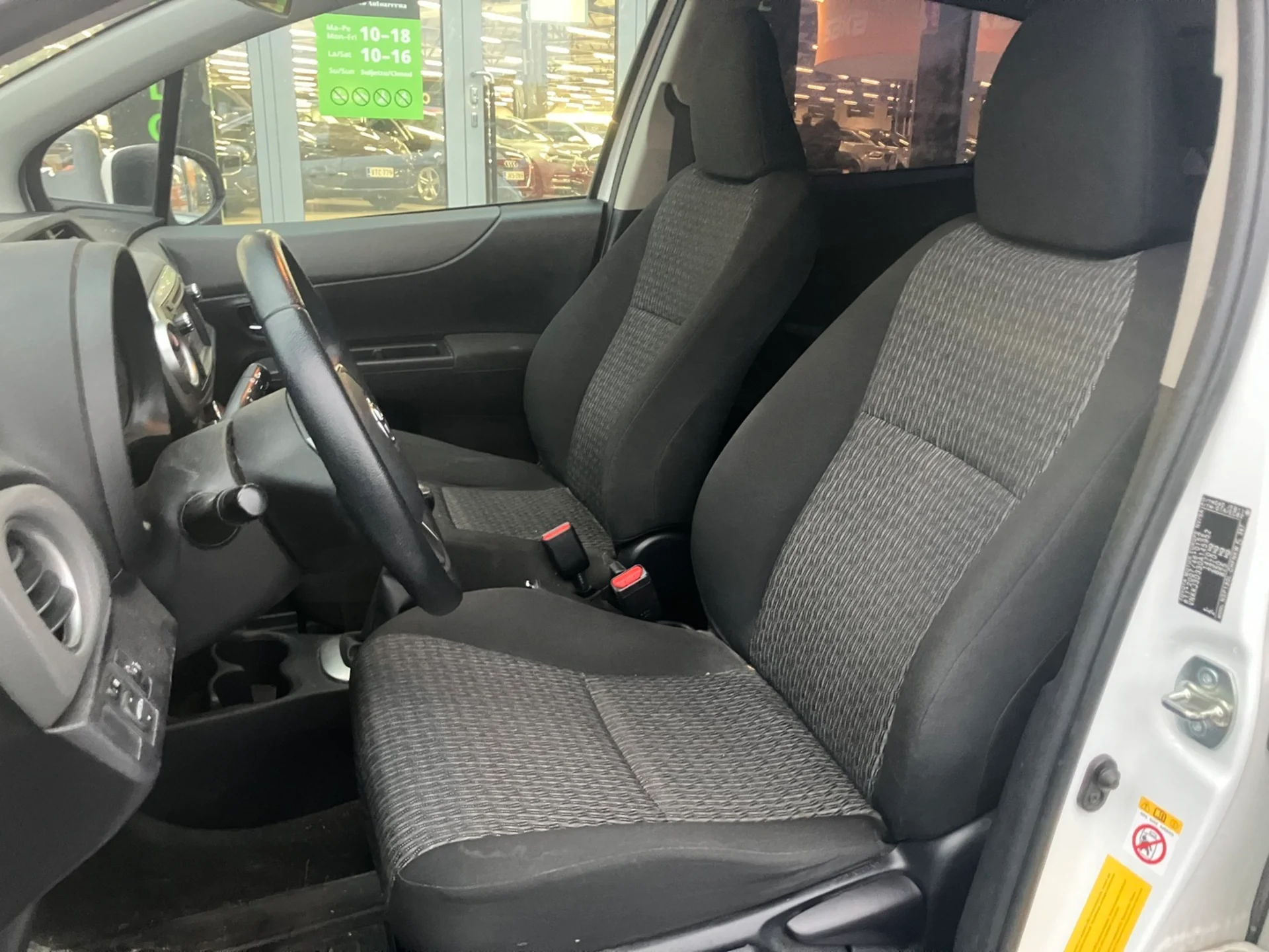 Car Image - 4CMZ6ld7URytpg7MqJDetG