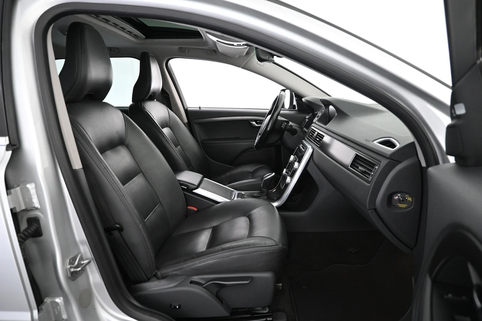 Car Image - 1nSuv9h44EyVXNWCzedXk4