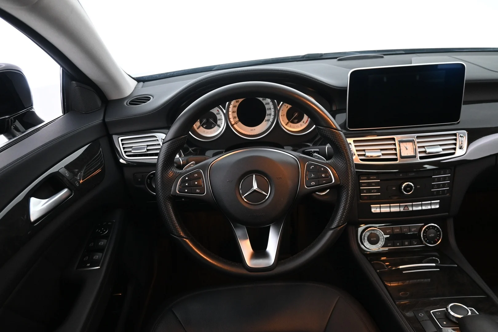 Car Image - 4UybfMvqlRa3Wusjx0LfE3